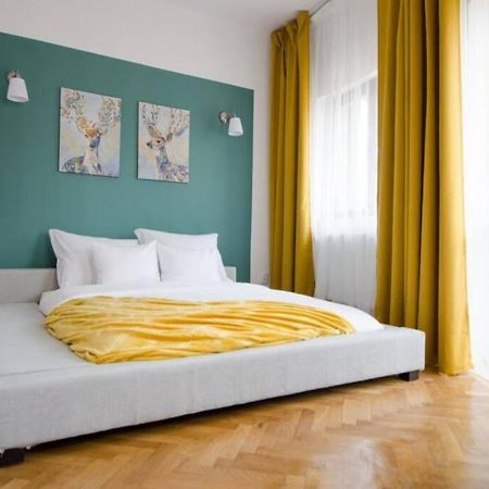 Stylized And Modern Apartment In Bukarest Exterior foto